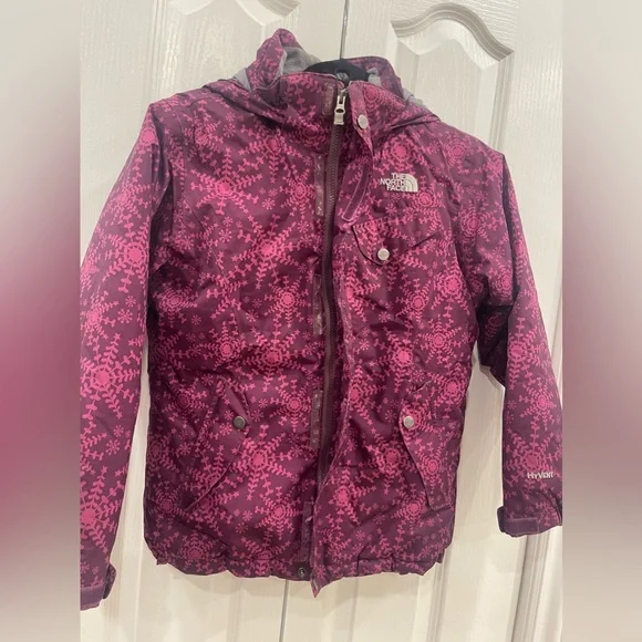 The North Face Purple Jacket For Girl - Picture 4 of 14